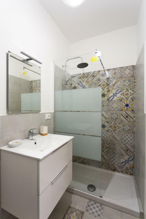 Star Politeama Apartment Palermo Bagian luar foto