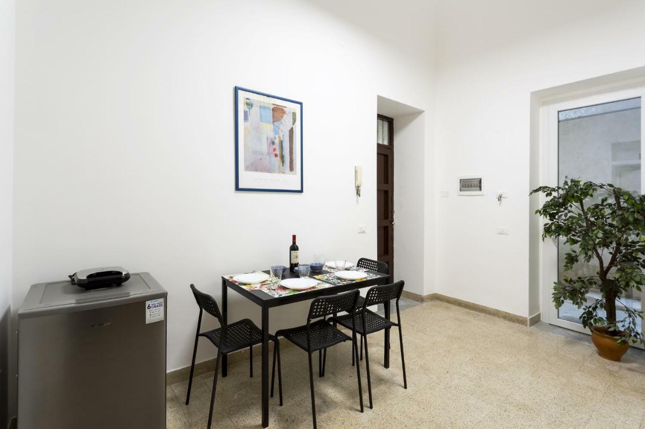 Star Politeama Apartment Palermo Bagian luar foto